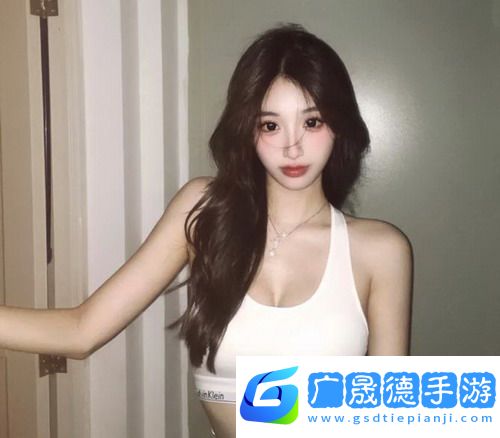 健身房被c小蕓(群c)，引發(fā)熱議與討論，網(wǎng)友：這個事件真驚人！